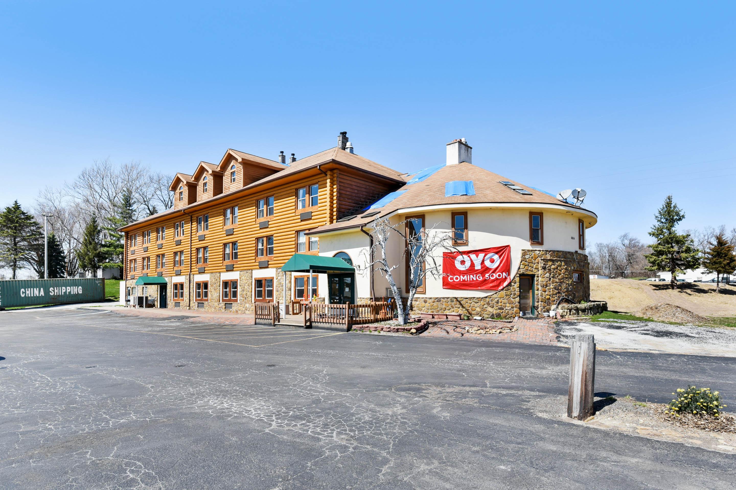 Casa Loma Inn & Suites By Oyo Davenport Ia Near I-80 Zewnętrze zdjęcie